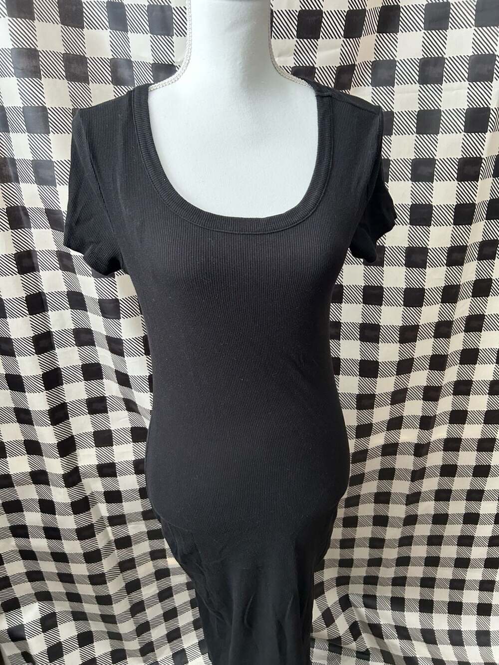 Women's Black Ribbed U-Neck Short Sleeve Bodycon Midi Dress